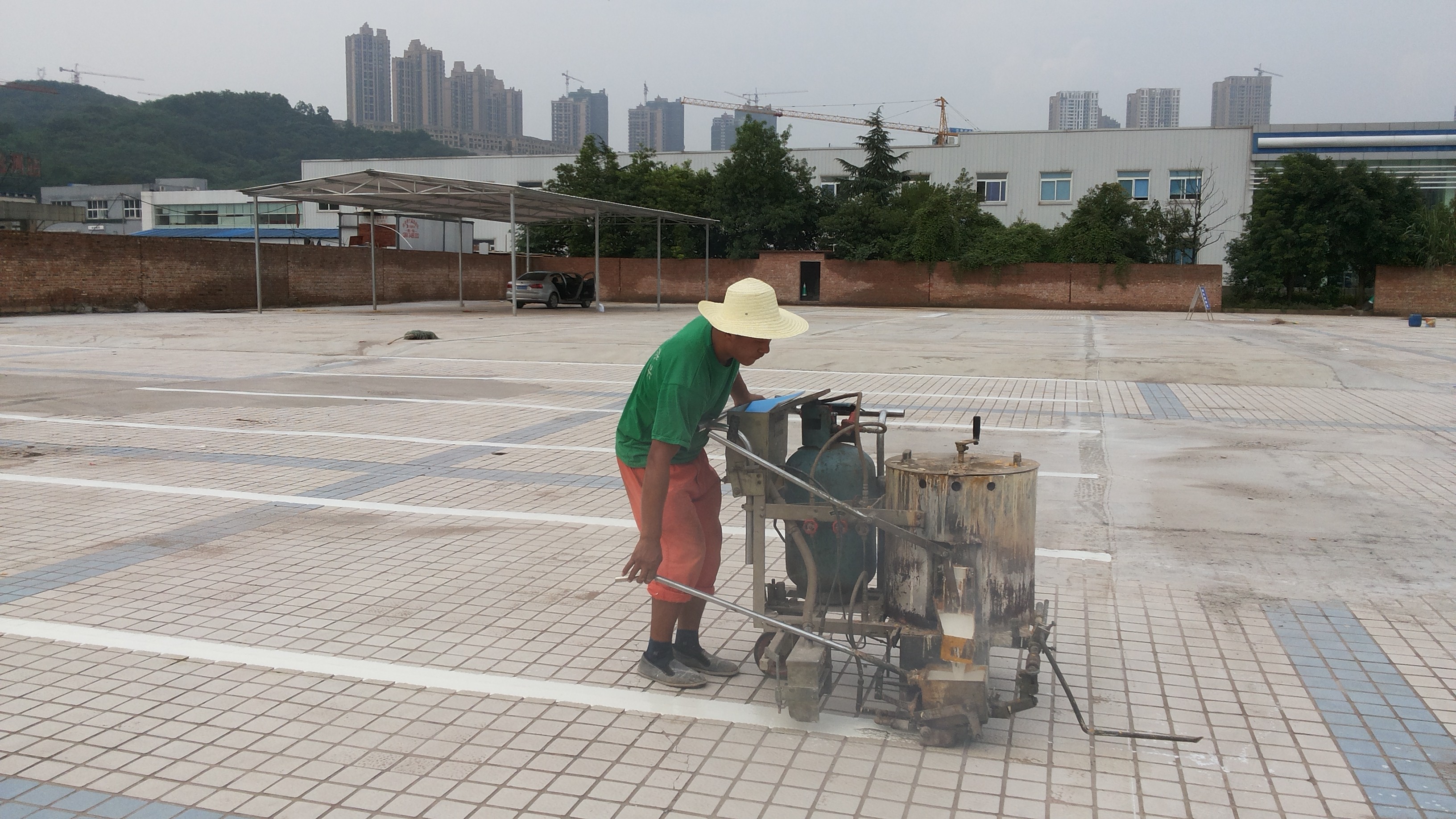 华廷汽车检测站划线施工