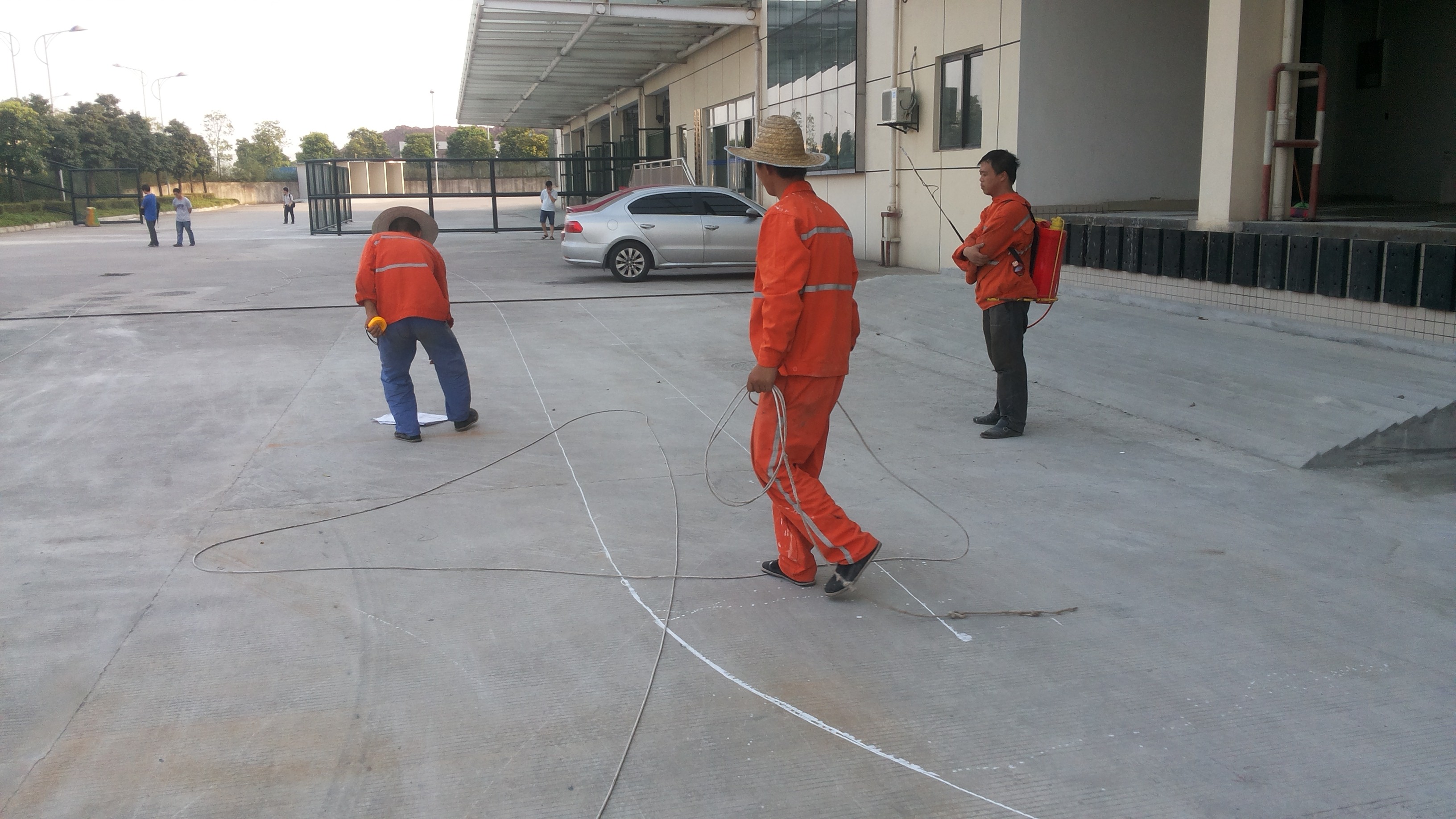 公司江北机场顺风物流仓库布线施工