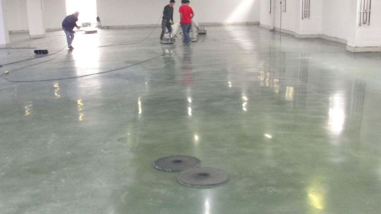 金刚砂混凝土密封固化剂地坪