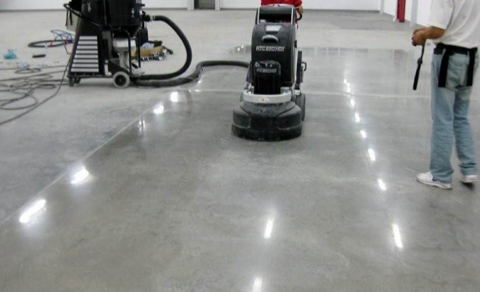 金刚砂混凝土密封固化剂施工案例