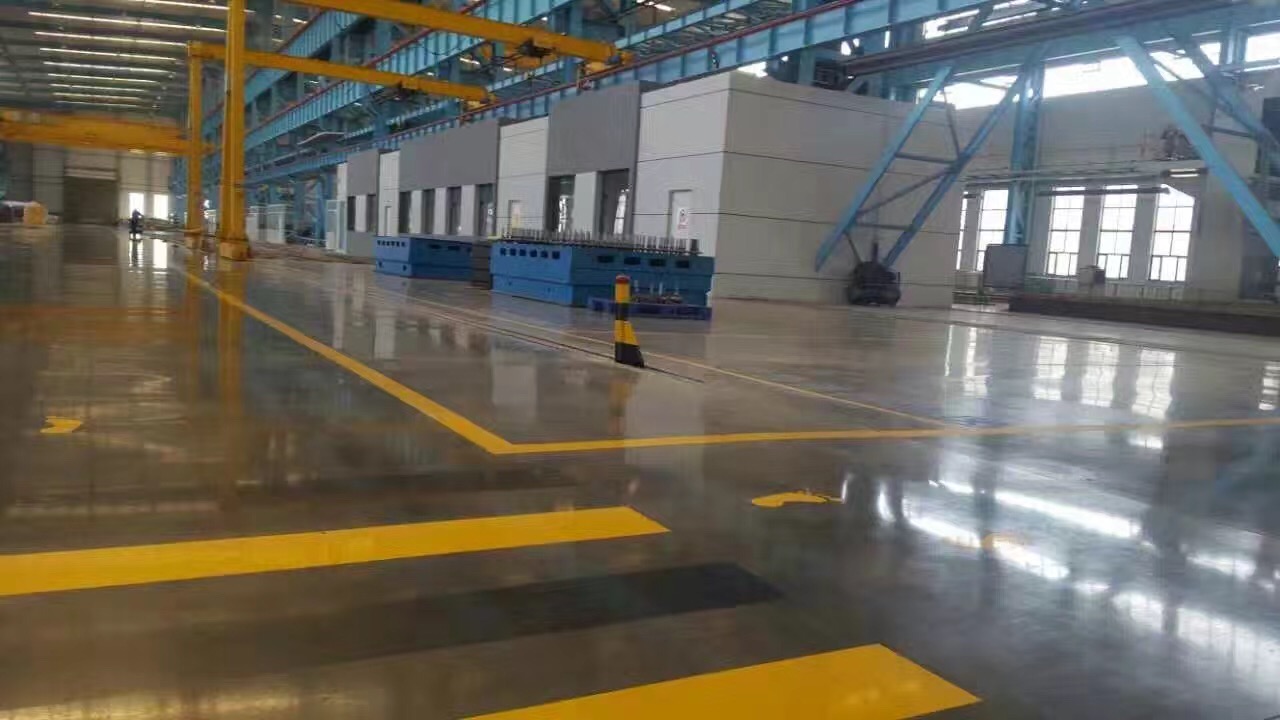 公司处理的起灰起砂地面使用三年后的效果