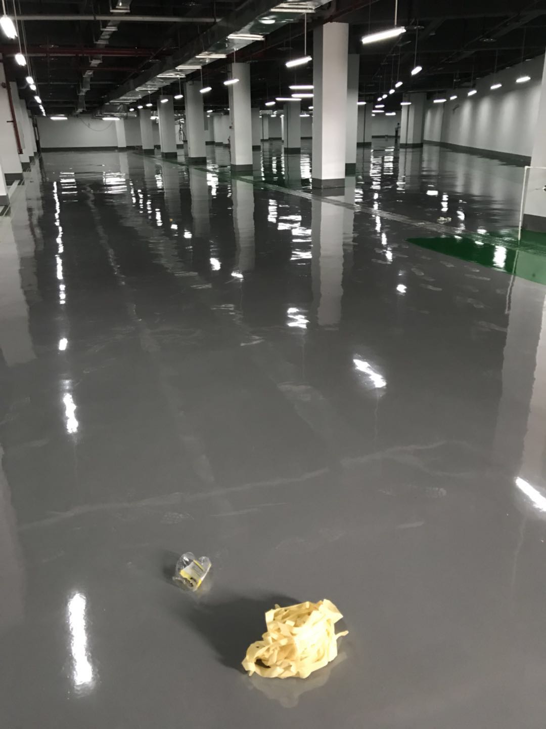 巫山安置房车库环氧地坪漆完工