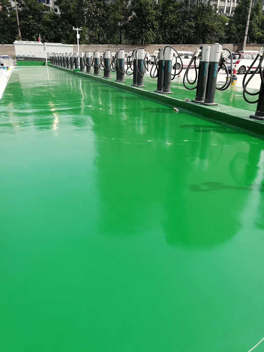 室外充电桩耐候性地坪漆完工