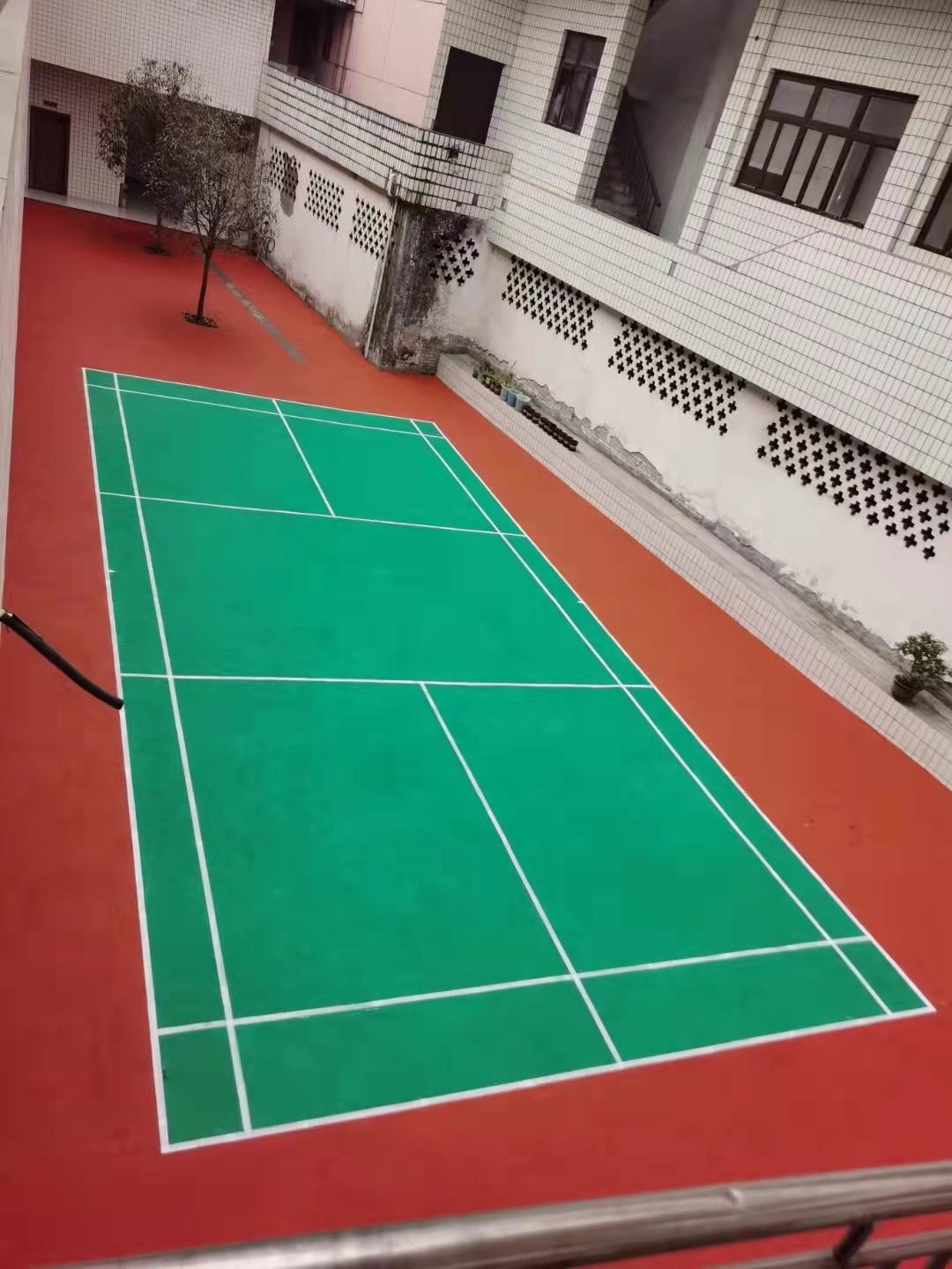 涪陵临港经济区供水有限公司epdm塑胶球场地坪完工