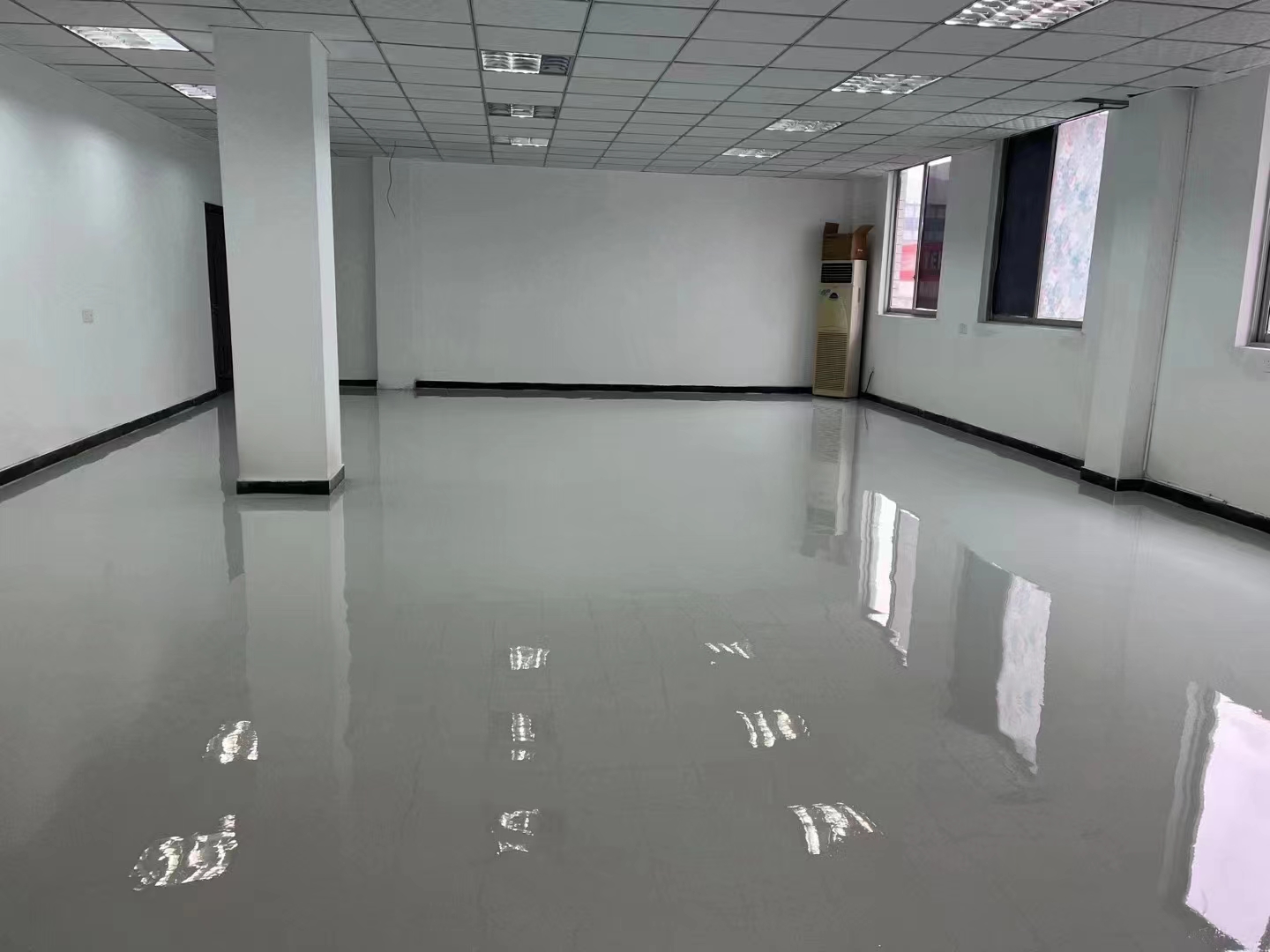 环氧彩砂自流平完工