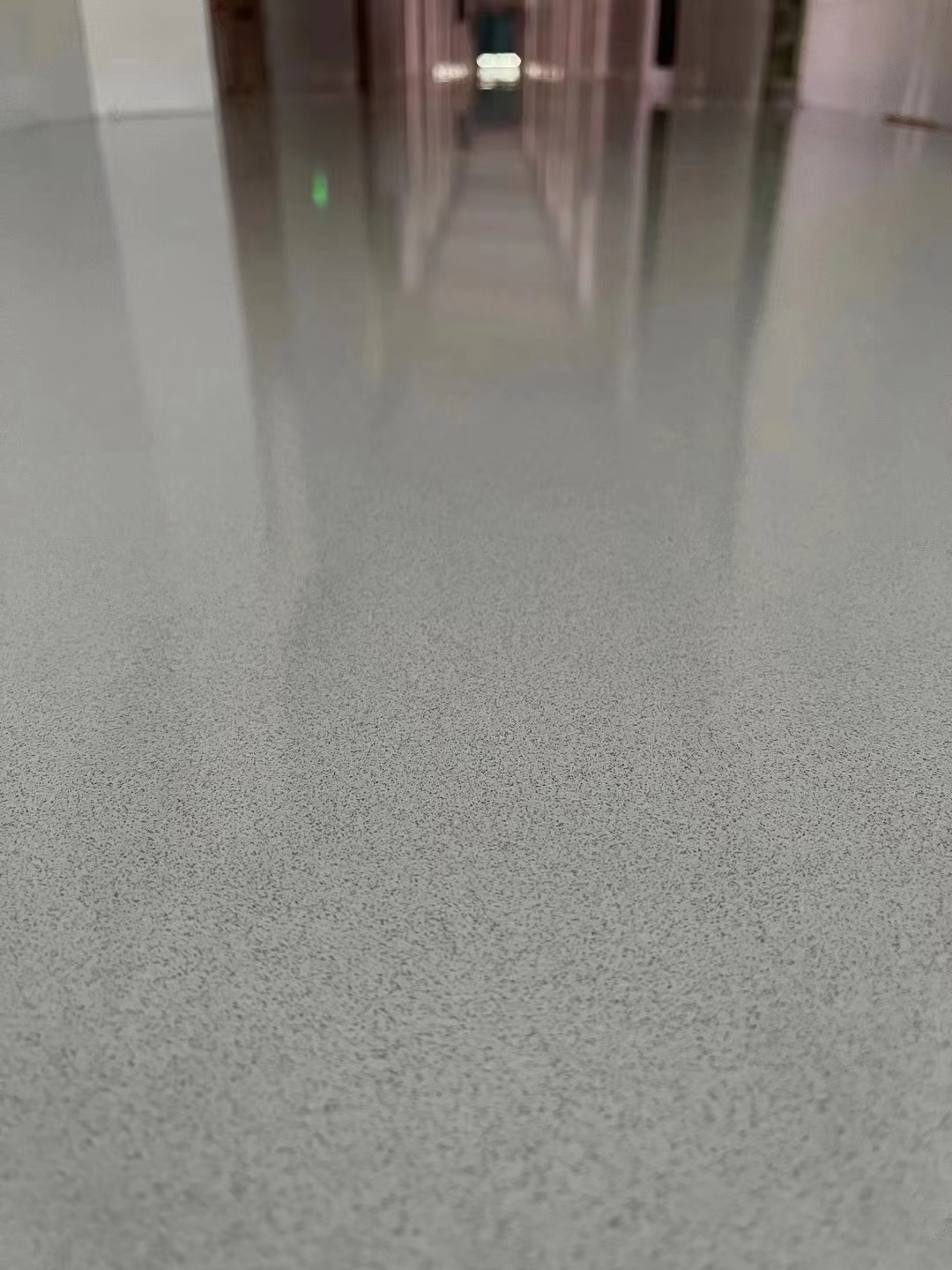 融创玫瑰园无溶剂环氧彩砂自流平完工