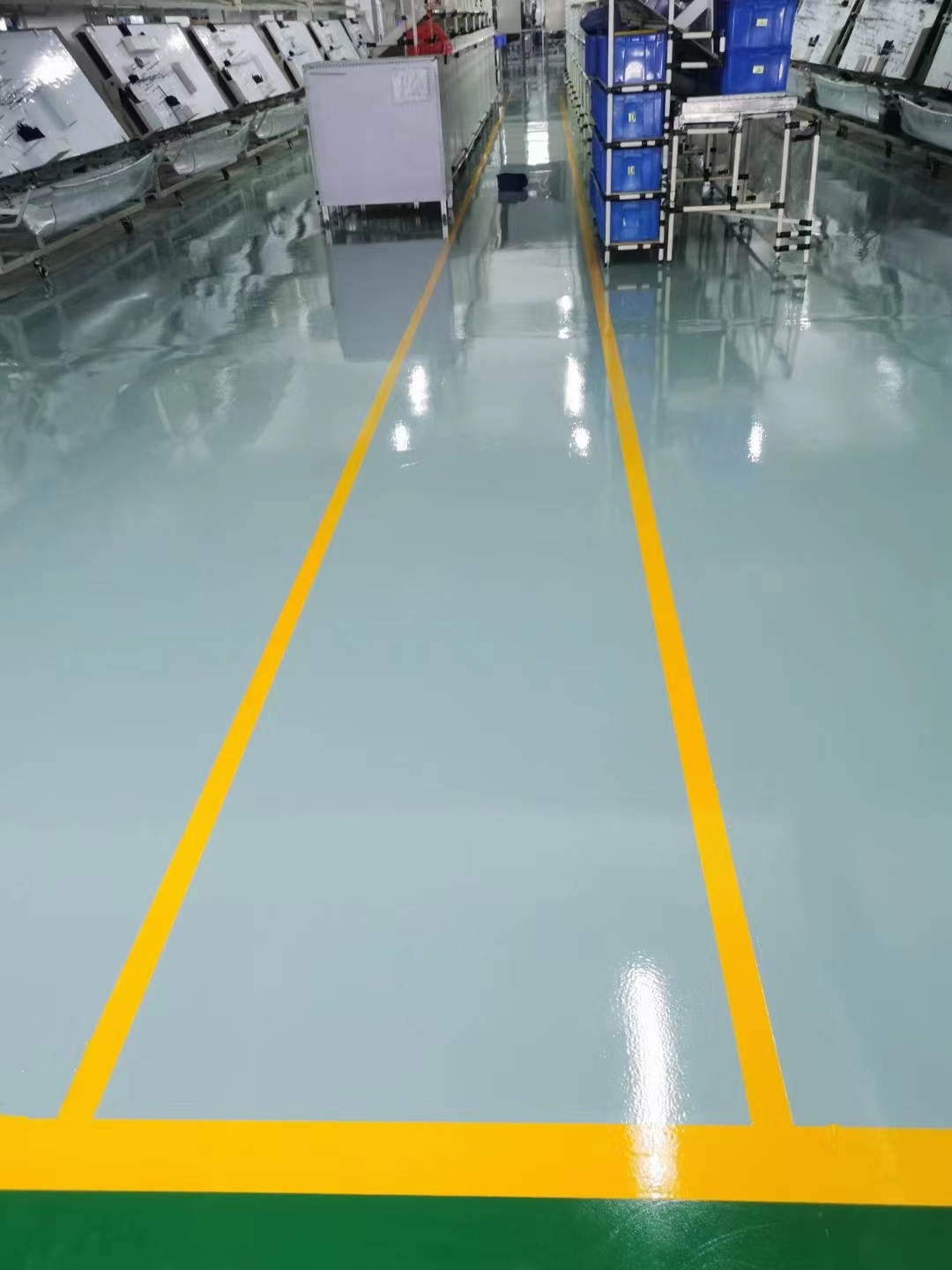 空港一电子厂房中绿灰环氧树脂地坪漆完工