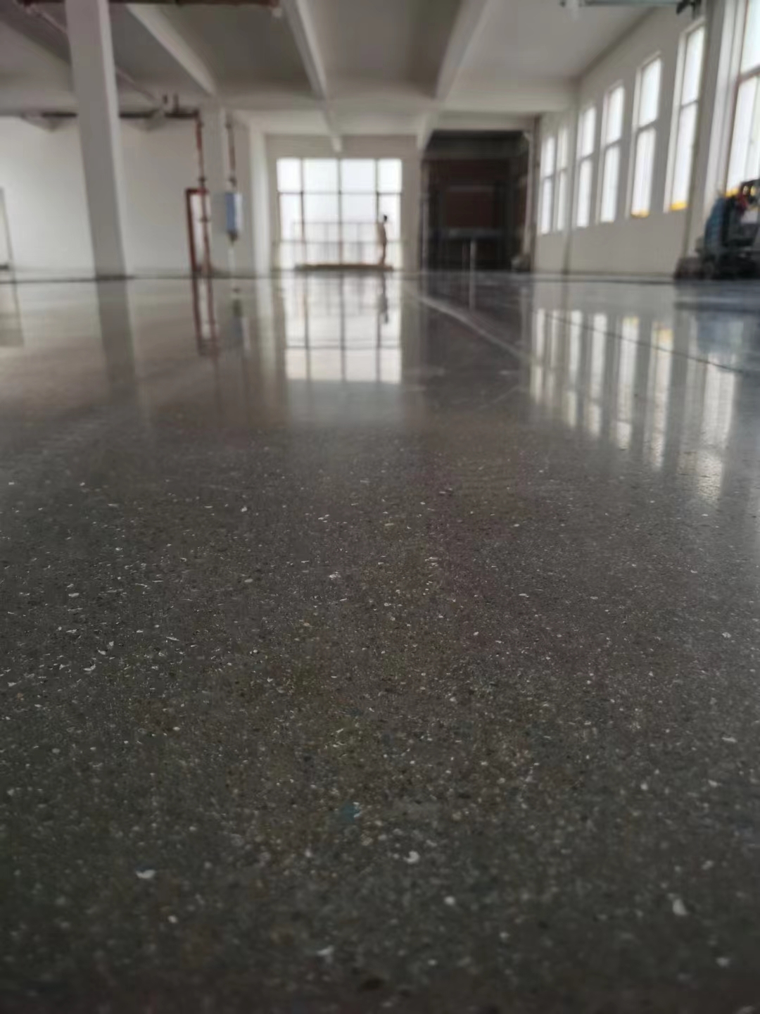 沙坪坝联东U谷固化剂地坪完工